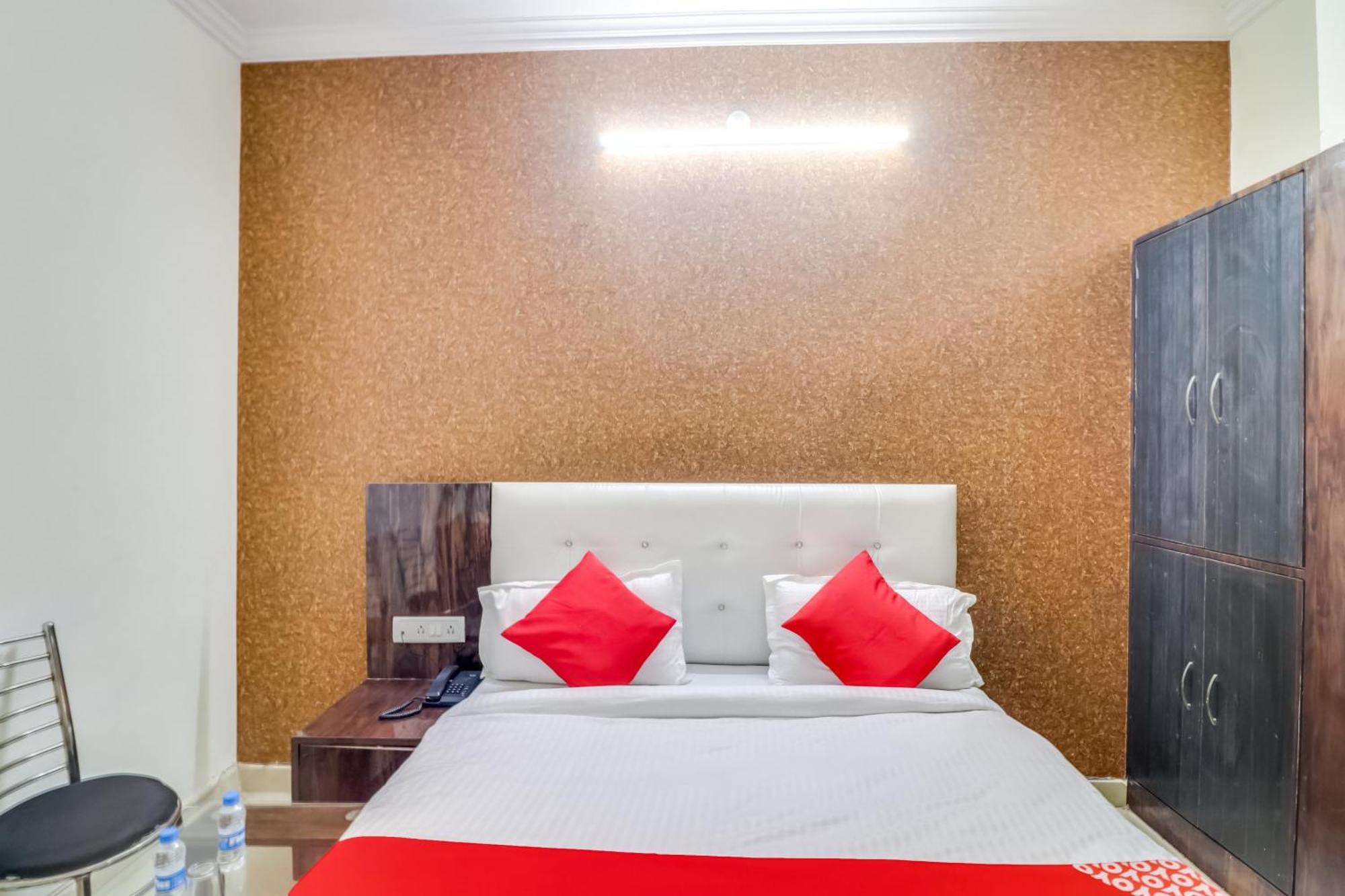 Hotel O Rodstar Chinhat 外观 照片