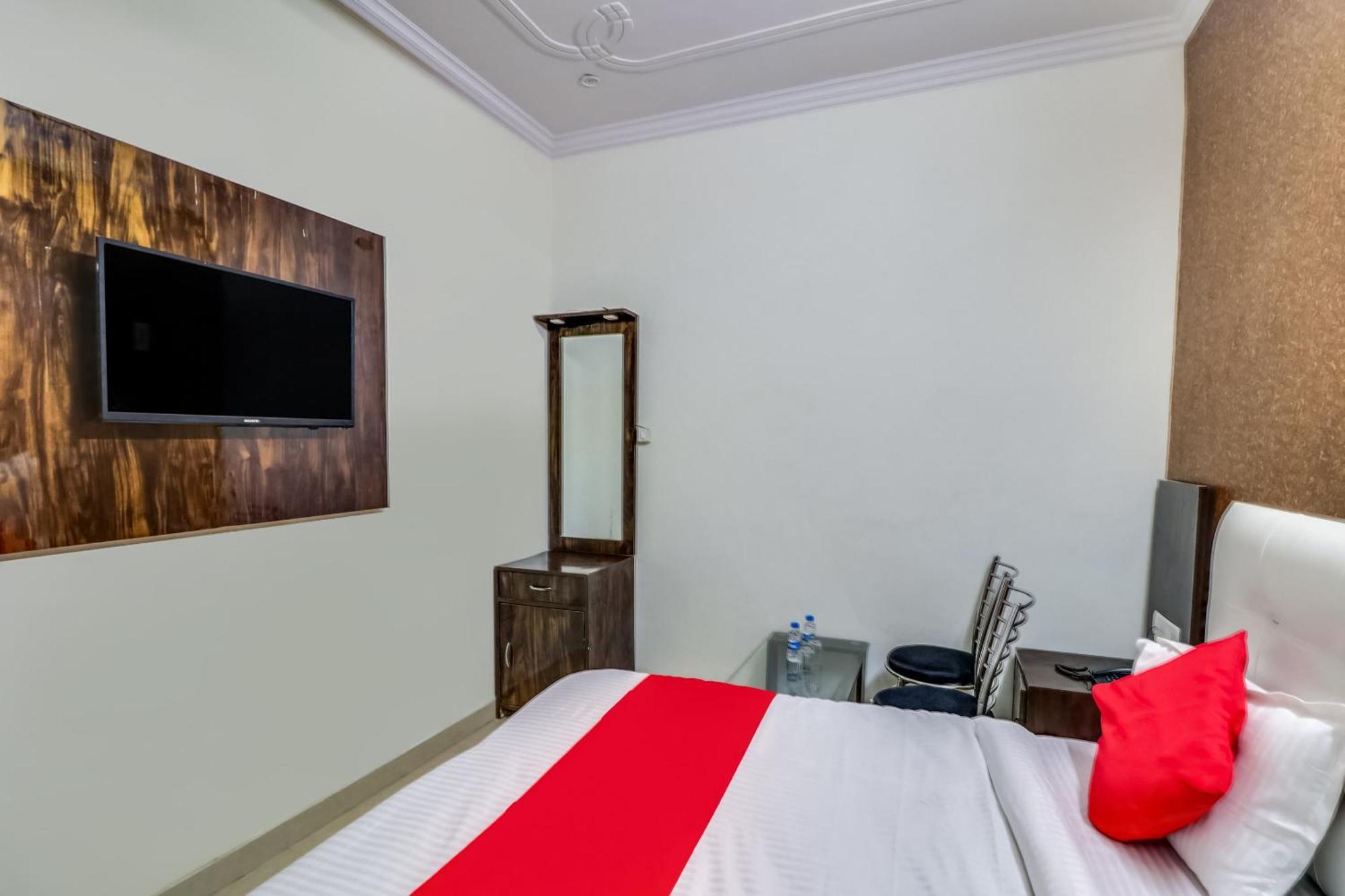 Hotel O Rodstar Chinhat 外观 照片