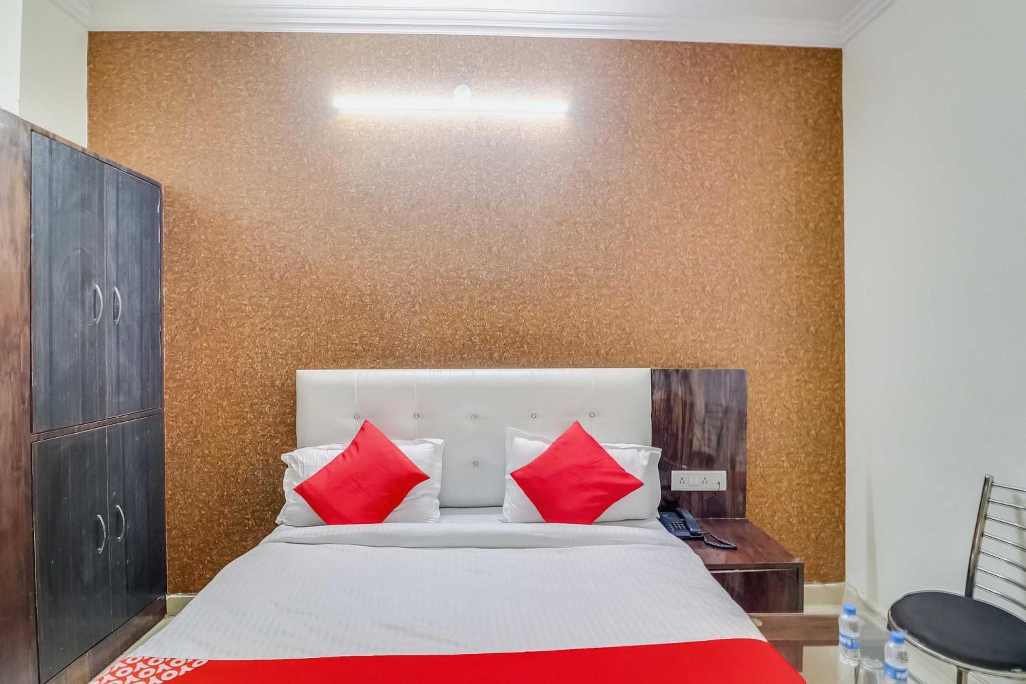 Hotel O Rodstar Chinhat 外观 照片